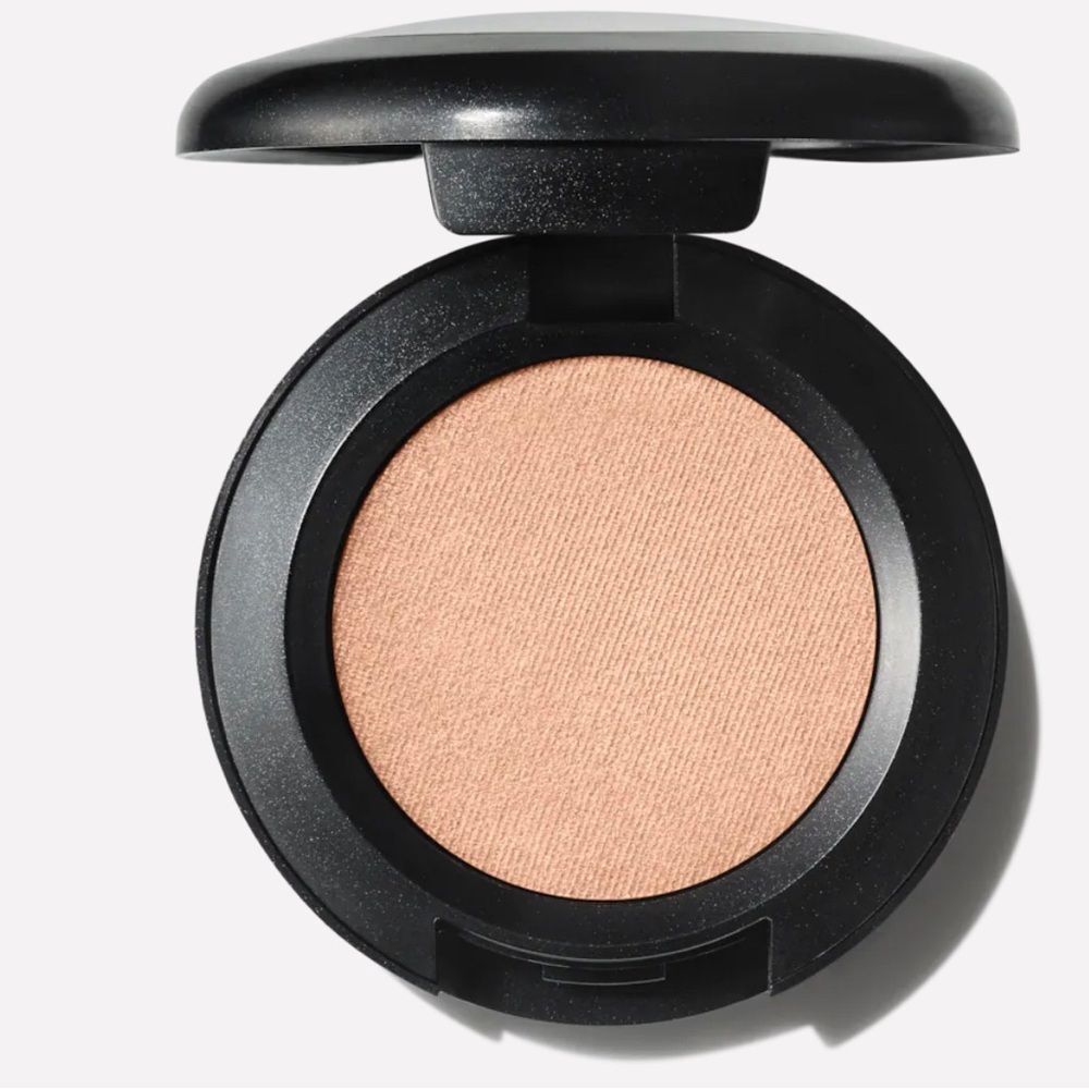 M•A•C eyeshadow  ~Ricepaper - Picture 11 of 12